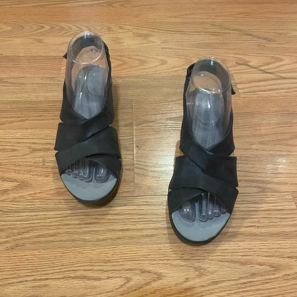 Cloudsteppers by Clarks Black Wedge Sandals Comfort Design - Picture 2 of 9